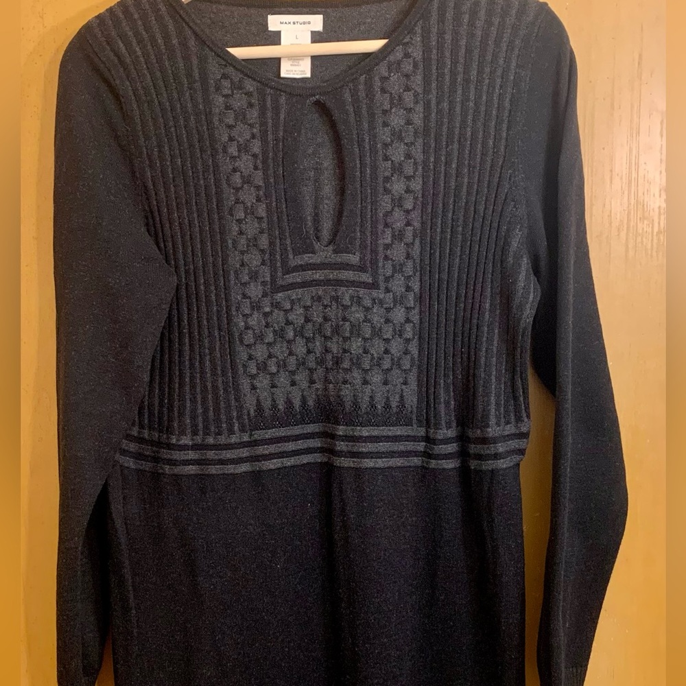 Max Studio knit keyhole dress